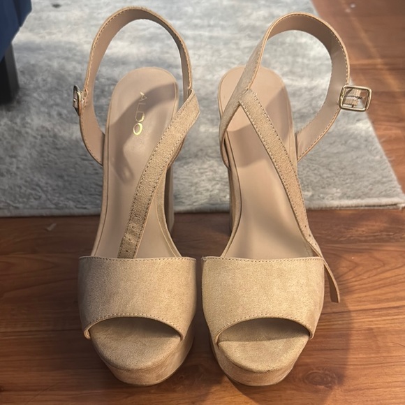 ALDO Women's Tan Platform Sandals - Picture 1 of 4